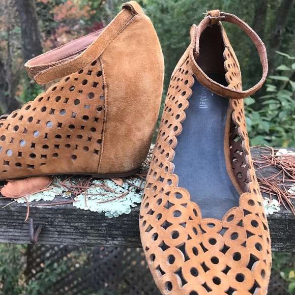 Jeffrey Campbell Brown Wedge Kisses Heels - Picture 6 of 11